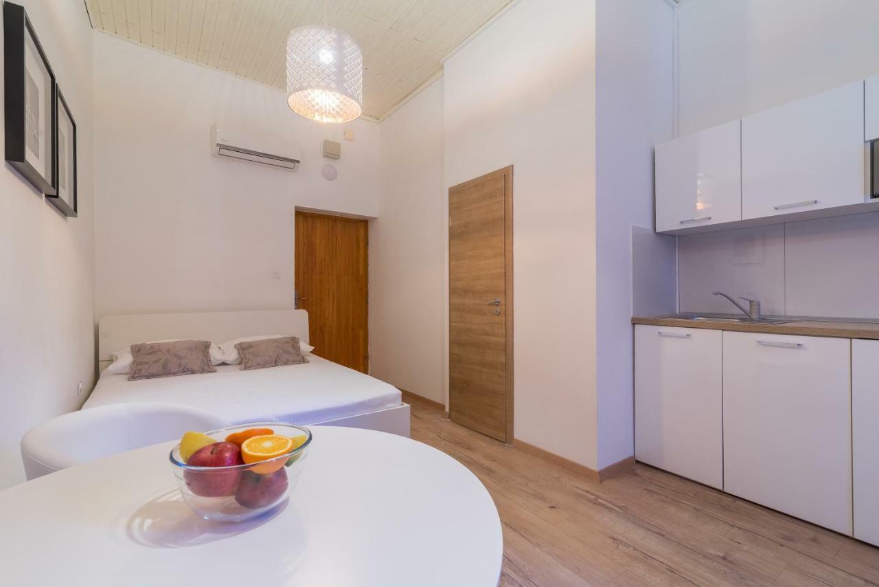 Studios & Apartments Porto Zadar Exterior foto